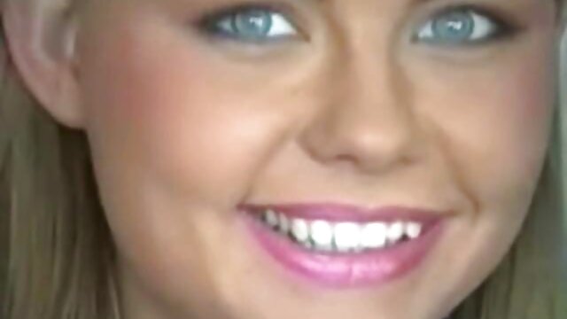 Sừng tóc vàng trưởng thành phim xxxc 1 (váy xanh)