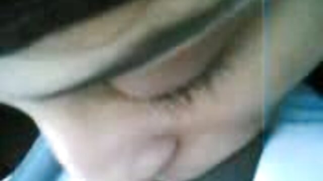 Có lông và phim xxxc chảy xệ SỮA. Đóng đinh qua trắng và đen vòi nước