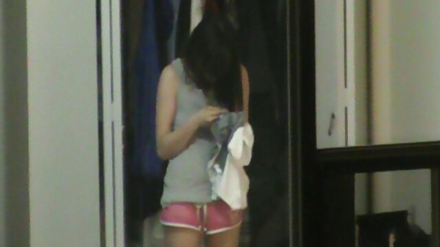 Horny hottie sử dụng một lau xanh xxxx dây đeo