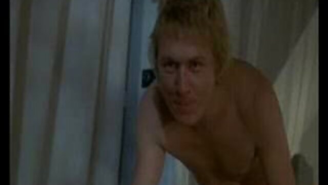 Tóc vàng với lớn tits trong trắng đồ lót hút và pim xxxx được fucked trong cô ấy âm đạo