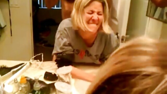 Dildo chơi phim xxxx Busty trưởng thành đồng tính nữ