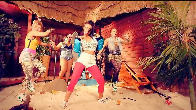 rất hoat hinh xxxx nóng